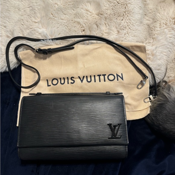Louis Vuitton Epi - Picture 2 of 5